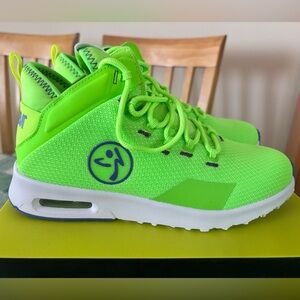 Zumba Air Funks. Green Women’s Size 7